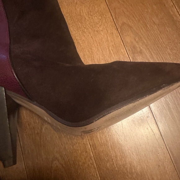 Stuart Weitzman woman’s booties size 8 brown/oxblood coneheel half leather/suede - Picture 3 of 9